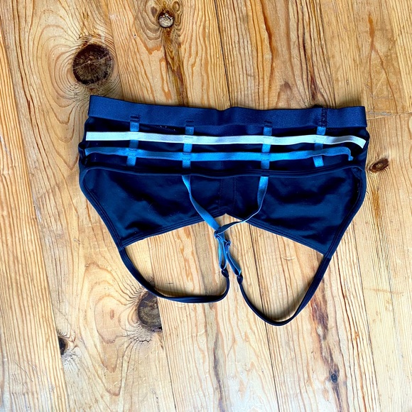 Lululemon bra - Picture 2 of 2